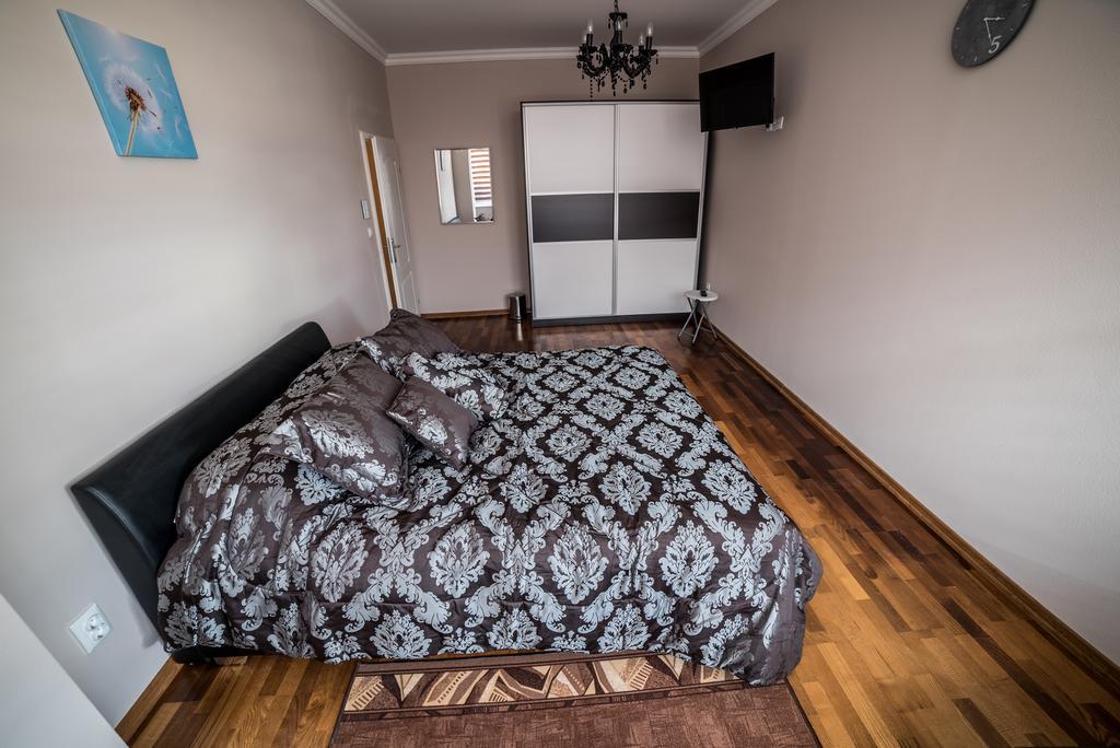 Suites Donna Bihać Esterno foto