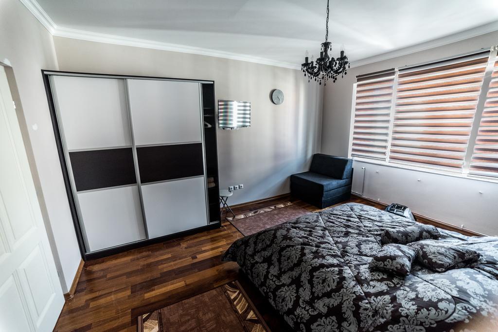 Suites Donna Bihać Esterno foto