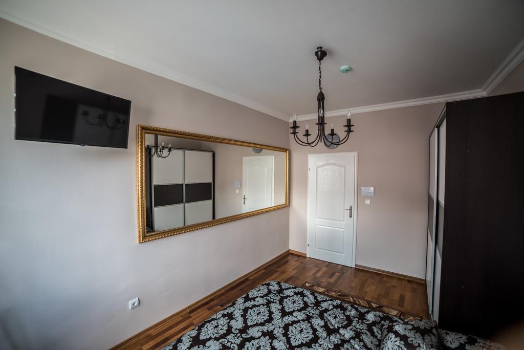 Suites Donna Bihać Esterno foto